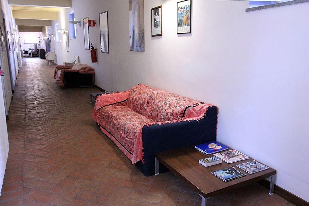 Orsa Maggiore Hostel For Women Only Roma Exterior foto