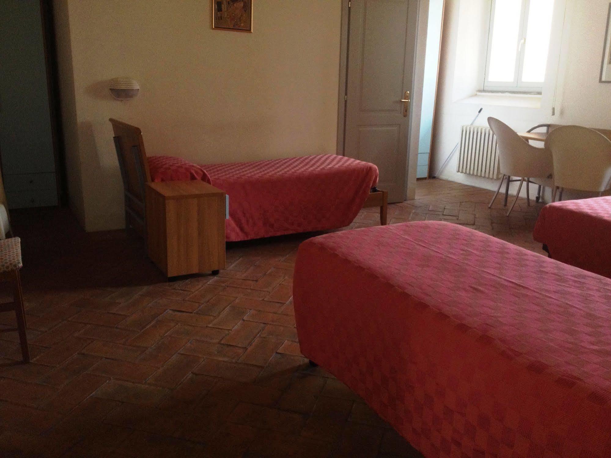 Orsa Maggiore Hostel For Women Only Roma Exterior foto